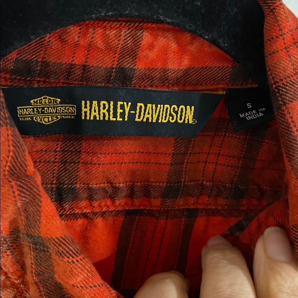 Harley-Davidson women's Red Plaid Button Down Shirt worn look - distressed - Picture 2 of 4